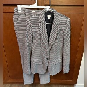 A New Day Women’s Suit Jacket & Pants Set